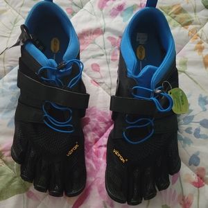 Vibram 5 fingers Shoes